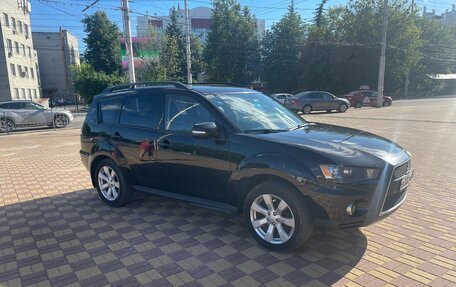 Mitsubishi Outlander III рестайлинг 3, 2011 год, 1 210 000 рублей, 3 фотография