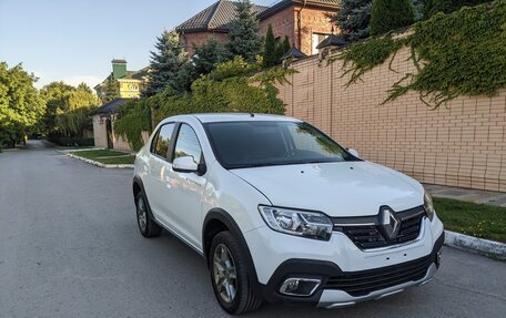 Renault Logan II, 2021 год, 1 275 000 рублей, 2 фотография