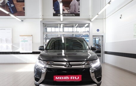 Mitsubishi Outlander III рестайлинг 3, 2015 год, 2 000 000 рублей, 2 фотография