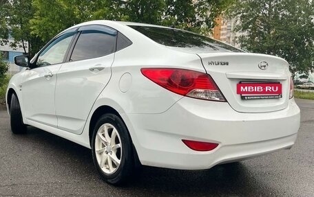 Hyundai Solaris II рестайлинг, 2012 год, 850 000 рублей, 5 фотография