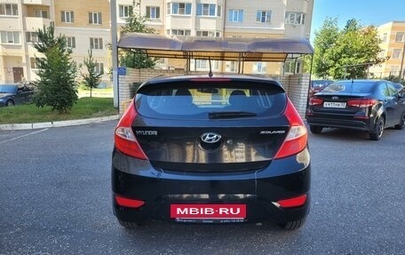 Hyundai Solaris II рестайлинг, 2011 год, 820 000 рублей, 4 фотография