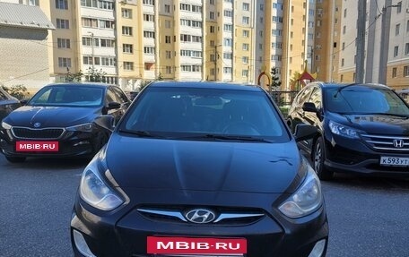 Hyundai Solaris II рестайлинг, 2011 год, 820 000 рублей, 3 фотография