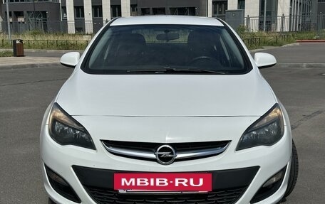 Opel Astra J, 2014 год, 1 100 000 рублей, 3 фотография