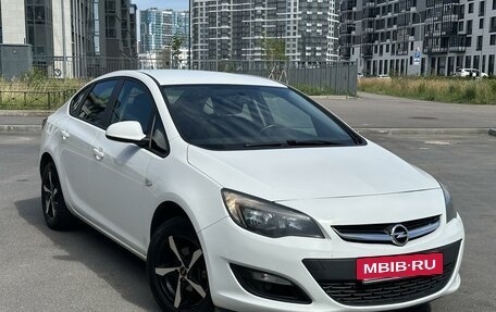 Opel Astra J, 2014 год, 1 100 000 рублей, 5 фотография