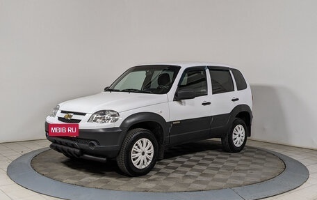 Chevrolet Niva I рестайлинг, 2017 год, 879 500 рублей, 3 фотография