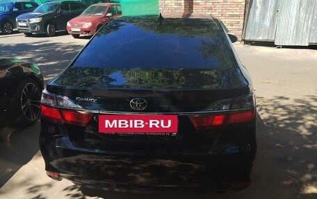 Toyota Camry, 2017 год, 2 450 000 рублей, 4 фотография