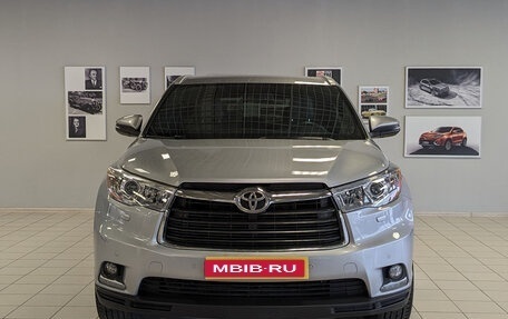 Toyota Highlander III, 2014 год, 2 799 500 рублей, 2 фотография