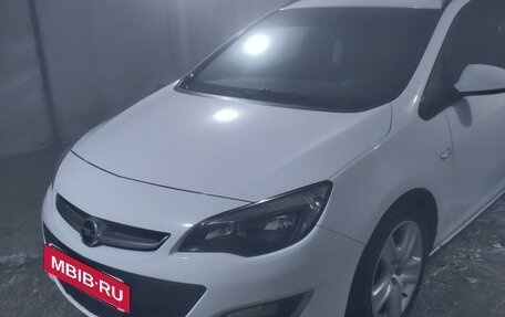 Opel Astra J, 2013 год, 1 050 000 рублей, 2 фотография