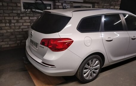 Opel Astra J, 2013 год, 1 050 000 рублей, 7 фотография