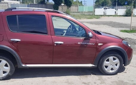 Renault Sandero I, 2011 год, 725 000 рублей, 2 фотография