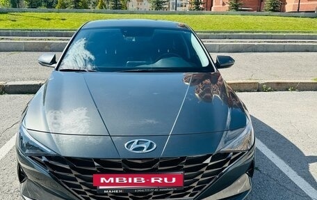 Hyundai Elantra, 2022 год, 2 450 000 рублей, 8 фотография