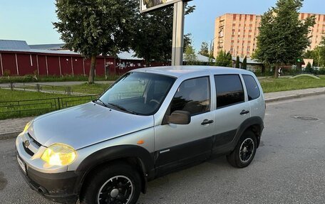 Chevrolet Niva I рестайлинг, 2009 год, 475 000 рублей, 2 фотография