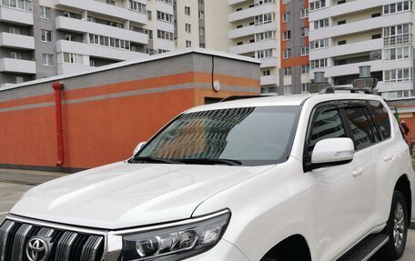 Toyota Land Cruiser Prado 150 рестайлинг 2, 2020 год, 6 100 000 рублей, 2 фотография