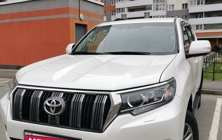 Toyota Land Cruiser Prado 150 рестайлинг 2, 2020 год, 6 100 000 рублей, 5 фотография