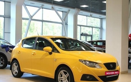 SEAT Ibiza IV рестайлинг 2, 2012 год, 725 000 рублей, 3 фотография