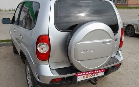 Chevrolet Niva I рестайлинг, 2011 год, 750 000 рублей, 4 фотография