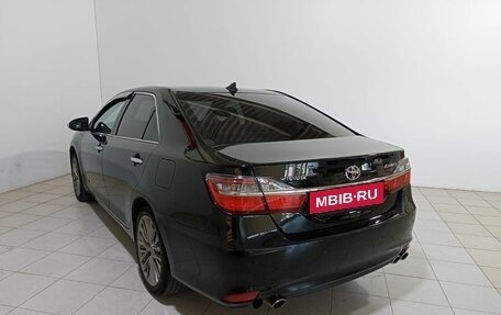 Toyota Camry, 2017 год, 2 350 000 рублей, 4 фотография