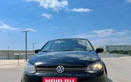 Volkswagen Polo VI (EU Market), 2012 год, 840 000 рублей, 2 фотография