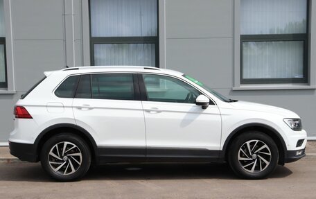 Volkswagen Tiguan II, 2019 год, 2 899 000 рублей, 4 фотография