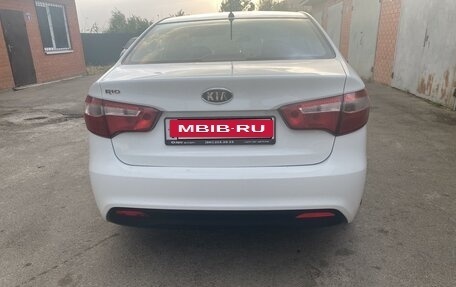 KIA Rio III рестайлинг, 2012 год, 945 000 рублей, 4 фотография