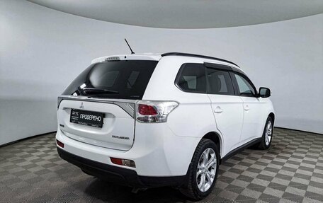 Mitsubishi Outlander III рестайлинг 3, 2013 год, 1 518 300 рублей, 5 фотография