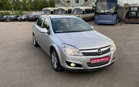 Opel Astra H, 2011 год, 700 000 рублей, 1 фотография