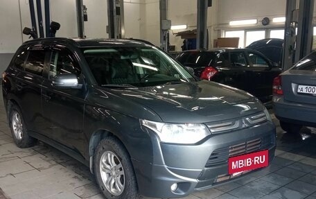 Mitsubishi Outlander III рестайлинг 3, 2014 год, 1 339 000 рублей, 2 фотография