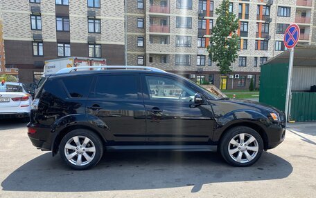 Mitsubishi Outlander III рестайлинг 3, 2010 год, 1 300 000 рублей, 7 фотография