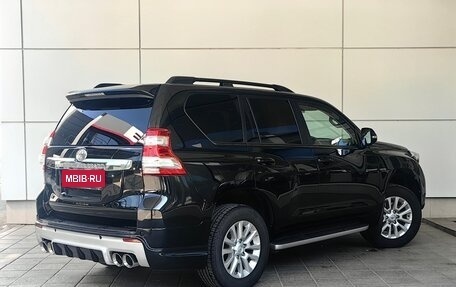 Toyota Land Cruiser Prado 150 рестайлинг 2, 2016 год, 4 200 000 рублей, 3 фотография