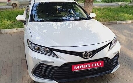 Toyota Camry, 2021 год, 3 900 000 рублей, 4 фотография