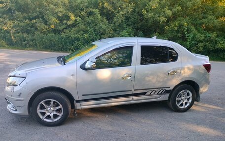 Renault Logan II, 2014 год, 570 000 рублей, 2 фотография