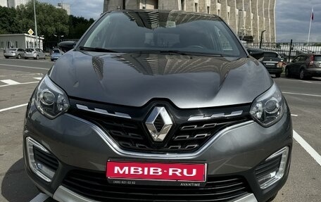 Renault Kaptur I рестайлинг, 2020 год, 2 200 000 рублей, 1 фотография