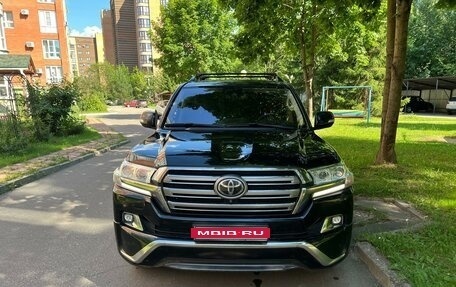 Toyota Land Cruiser 200, 2018 год, 6 950 000 рублей, 1 фотография