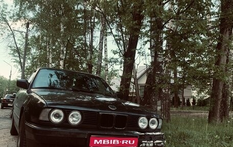 BMW 5 серия, 1992 год, 230 000 рублей, 1 фотография