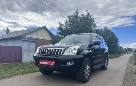 Toyota Land Cruiser Prado 120 рестайлинг, 2005 год, 2 050 000 рублей, 2 фотография