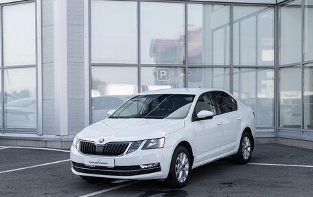 Skoda Octavia, 2017 год, 1 799 900 рублей, 2 фотография