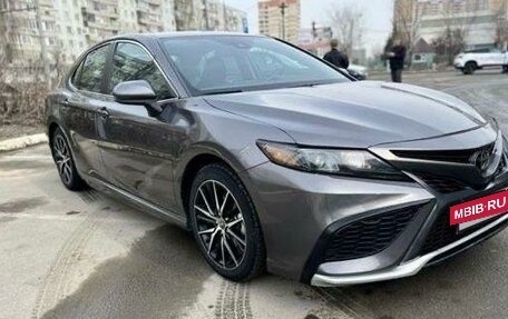 Toyota Camry, 2021 год, 3 150 000 рублей, 3 фотография