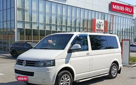 Volkswagen Caravelle T5, 2013 год, 1 832 100 рублей, 1 фотография