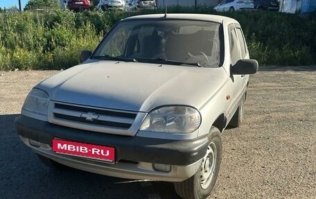 Chevrolet Niva I рестайлинг, 2004 год, 480 000 рублей, 2 фотография