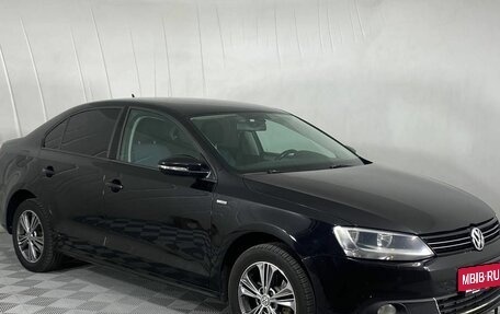 Volkswagen Jetta VI, 2013 год, 890 000 рублей, 3 фотография