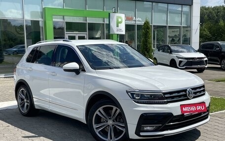 Volkswagen Tiguan II, 2017 год, 3 100 000 рублей, 2 фотография