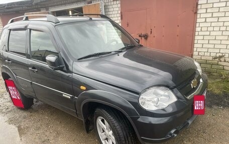 Chevrolet Niva I рестайлинг, 2016 год, 930 000 рублей, 2 фотография