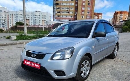 KIA Rio II, 2011 год, 670 000 рублей, 1 фотография