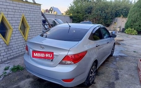 Hyundai Solaris II рестайлинг, 2013 год, 690 000 рублей, 4 фотография