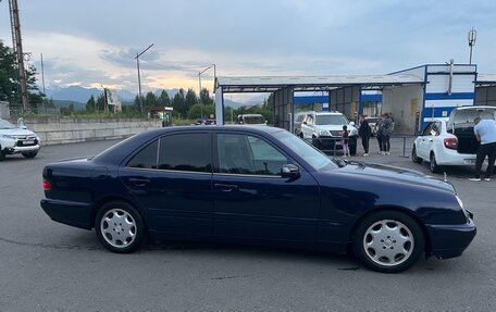 Mercedes-Benz E-Класс, 2000 год, 799 000 рублей, 4 фотография