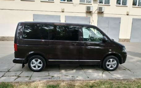 Volkswagen Caravelle T5, 2012 год, 2 080 000 рублей, 8 фотография