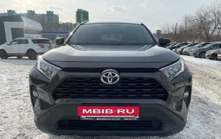 Toyota RAV4, 2021 год, 4 000 000 рублей, 10 фотография