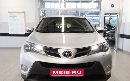 Toyota RAV4, 2015 год, 2 100 000 рублей, 2 фотография