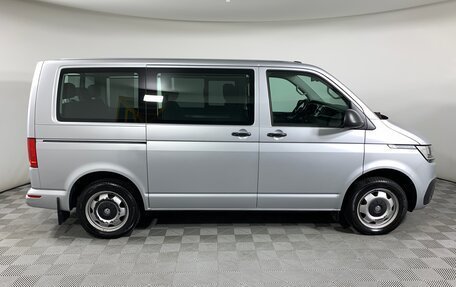 Volkswagen Multivan T6 рестайлинг, 2020 год, 4 557 000 рублей, 4 фотография