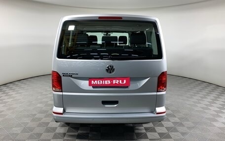 Volkswagen Multivan T6 рестайлинг, 2020 год, 4 557 000 рублей, 6 фотография